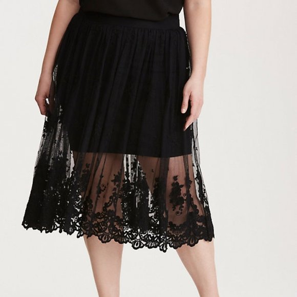 torrid Dresses & Skirts - NWT Torrid - Embroidered Tulle Midi Skirt